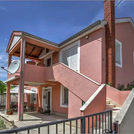 Bernarda Apartment *