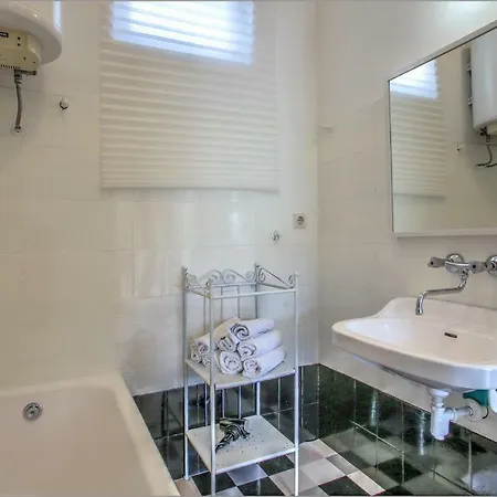 Bernarda Apartment *