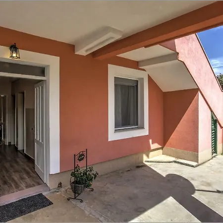 Apartment Bernarda *